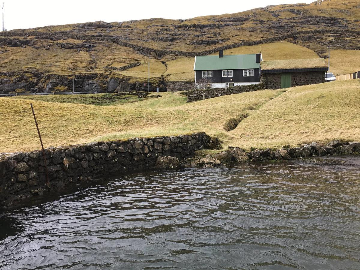 Idyllic House Near River And Ocean Villa Leynar Bagian luar foto